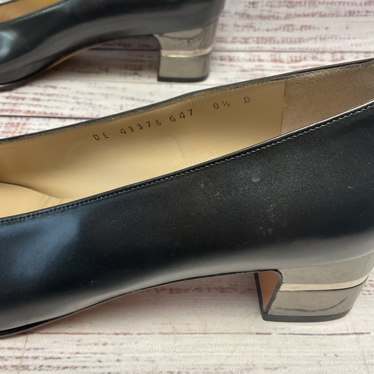 Salvador Ferragamo Gun Metal Mirror Heel Pump Heel Women Size 8.5