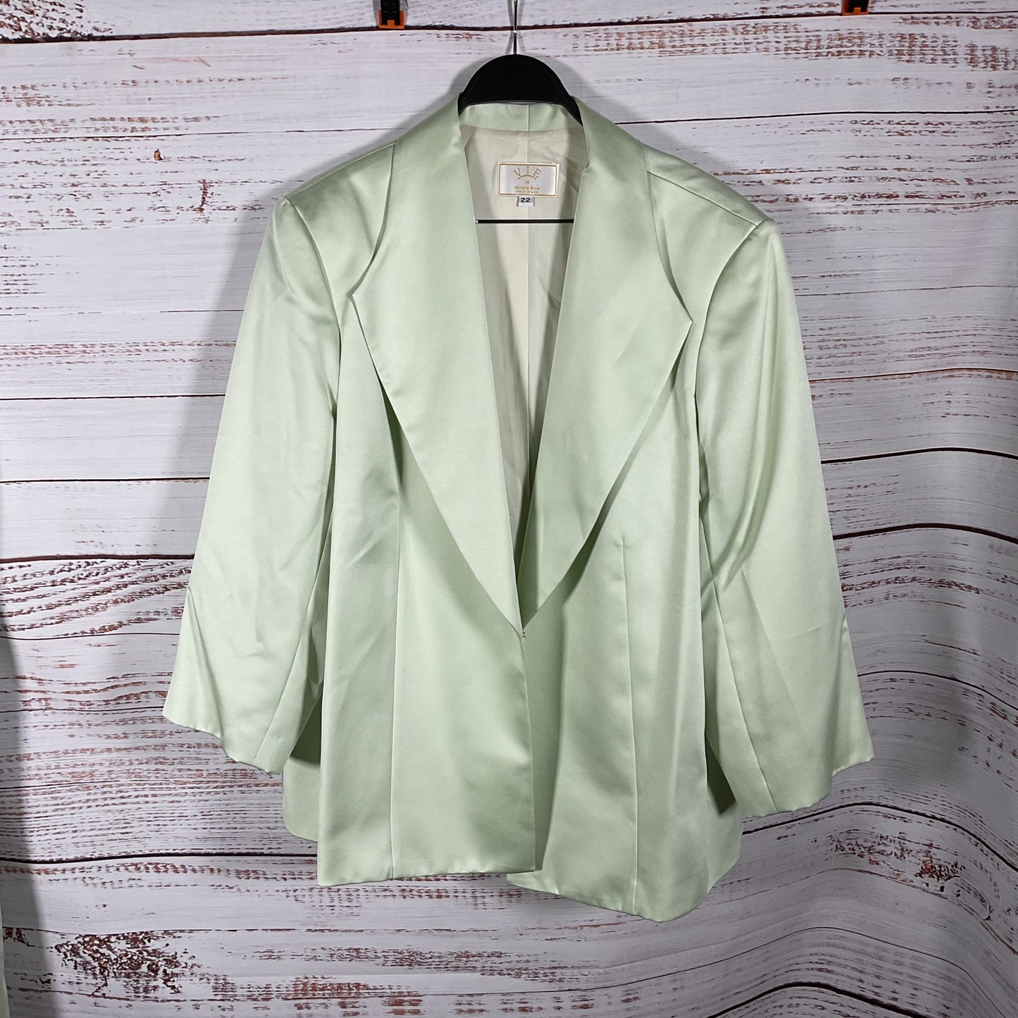 VIE by Victoria Royal Light Green Satin Blazer and Skirt Set Suit - Size 22