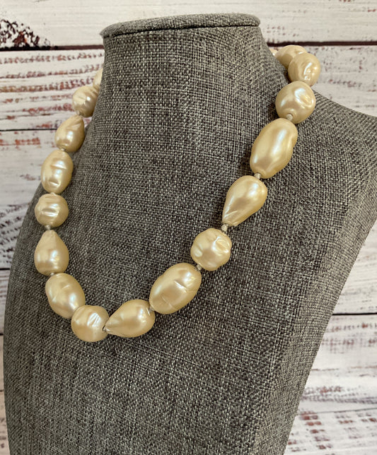 Vintage 14.5" Faux Baroque Pearl Necklace