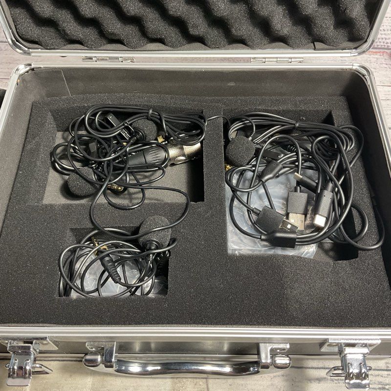 RealMic MC9 UHF Wireless Video Recording Microphone Set w/ Case