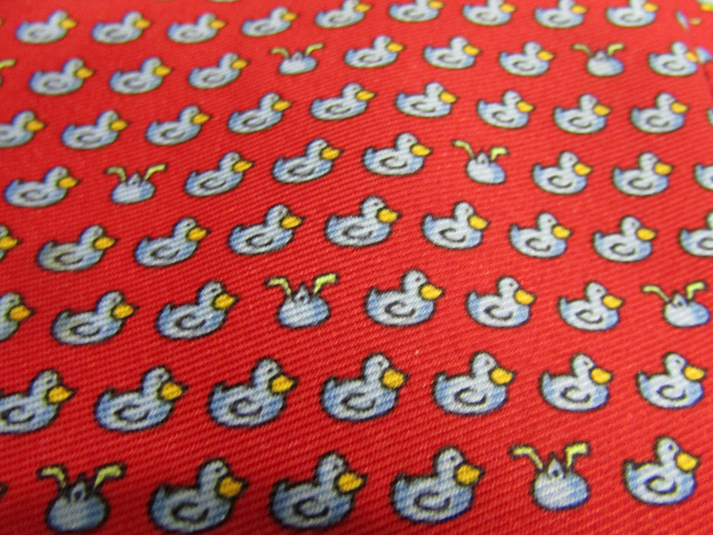 Salvatore Ferragamo Men's Red Silk Duck Print Tie Made in Italy
