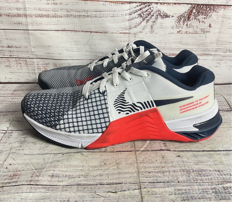 Nike Metcon 8 Men's Sneakers White Bright Crimson Obsidian 7.5