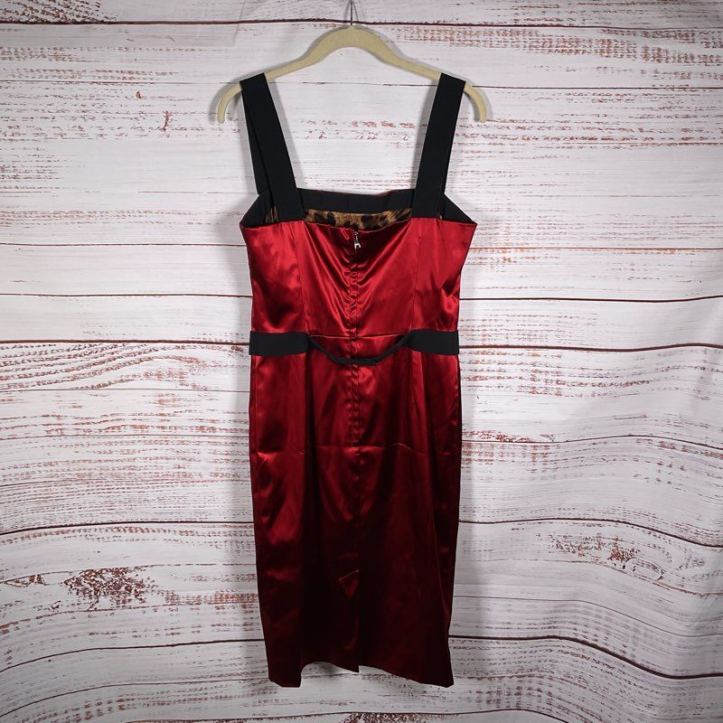 Dolce & Gabbana Red Satin Leopard Lined Sleeveless Knee Length Dress Size 44