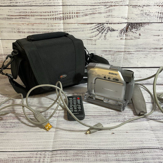SONY DCR-HC32 Handycam Mini DV Camcorder Video Camera- FOR PARTS- NO CHARGER