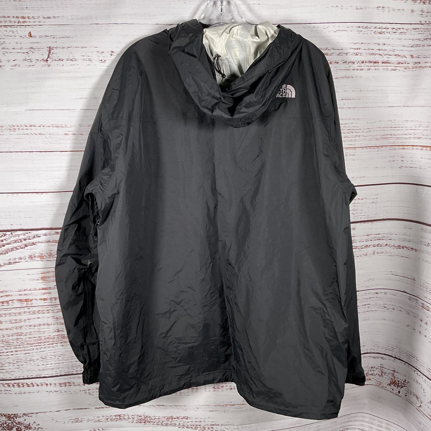 THE NORTH FACE Men's Black Hyvent 2.5L Hooded Windbreaker- SZ XL