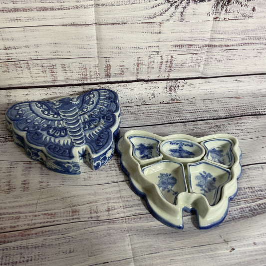VTG./ANTIQUE Asian Blue & White Moth Shaped Removable Compartments Serving Dish