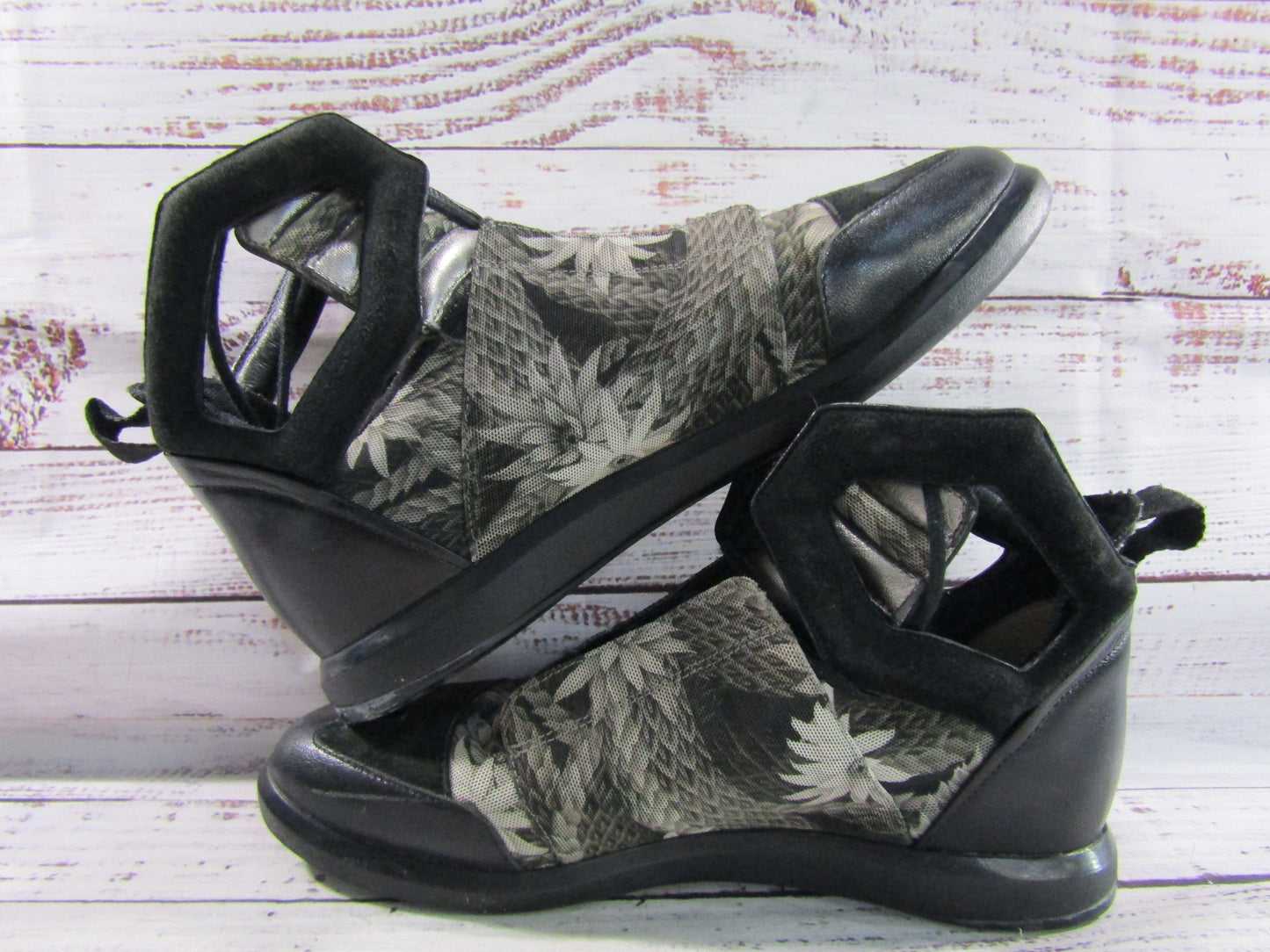 Adidas Y-3 Yohji Yamamoto Women's Floral Print Mid Top Sneakers Size 7