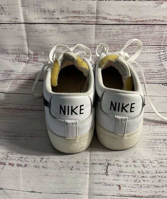 Nike Blazer Low Platform Women's Shoes DJ0292-101 Black White Size 7.5