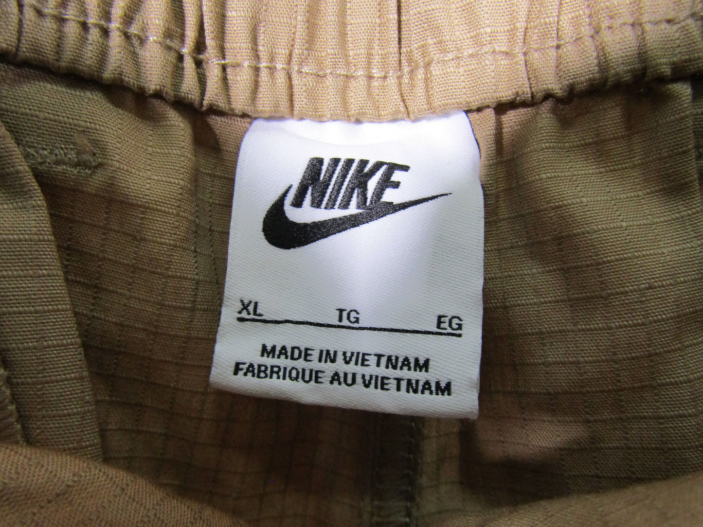 Nike Sportswear Club Men's Parachute Beige Woven Cargo Pants Size XL HV1433-297