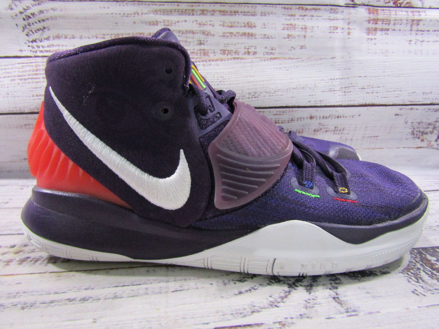 Nike Kyrie 6 GS Boy's Purple Basketball Sneakers Size 5 Y