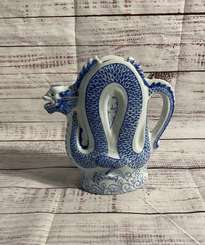 Vintage Chinese Dragon Statue Figural Tea Pot White & Blue 7.25" Missing Lid