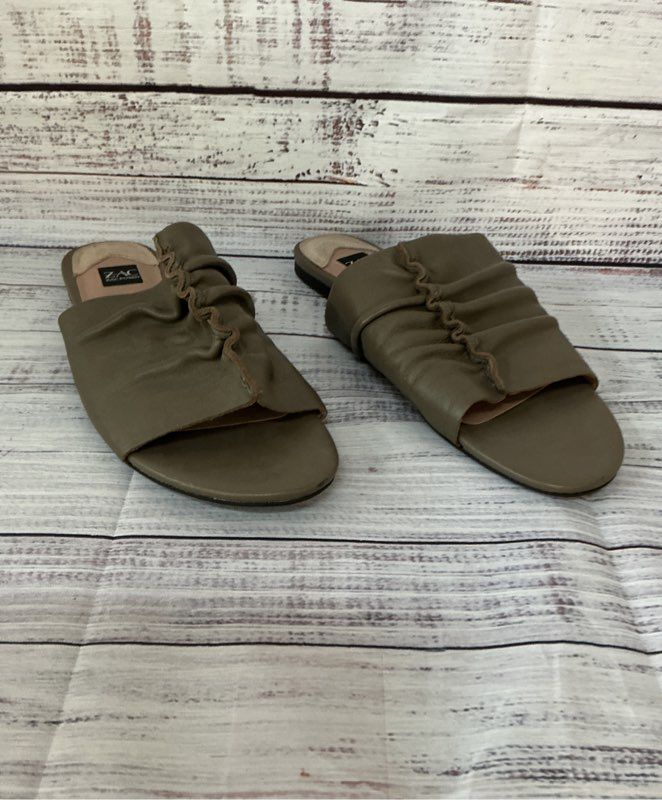 Zac by Zac Posen Taupe Leather Slides Size 9.5