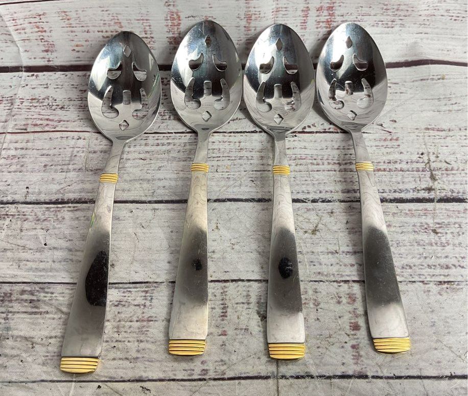 Cambridge Silver Modern Gold Accent Lot of 16 Serving Utensils Stainless Steel