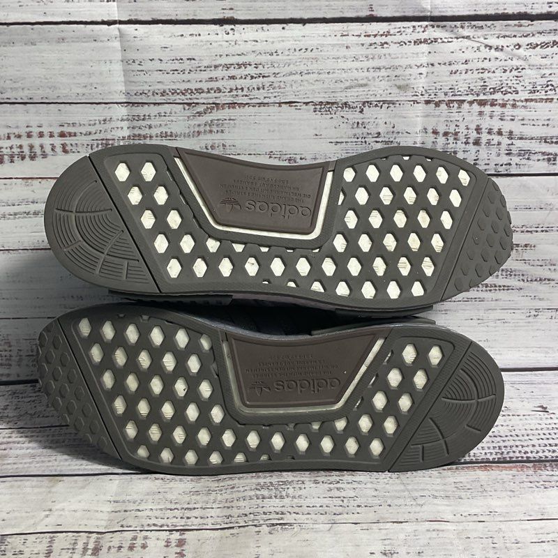 NWOT Adidas NMD_R1 Grey Pearlescent Detail Running Sneaker Men's 7.5