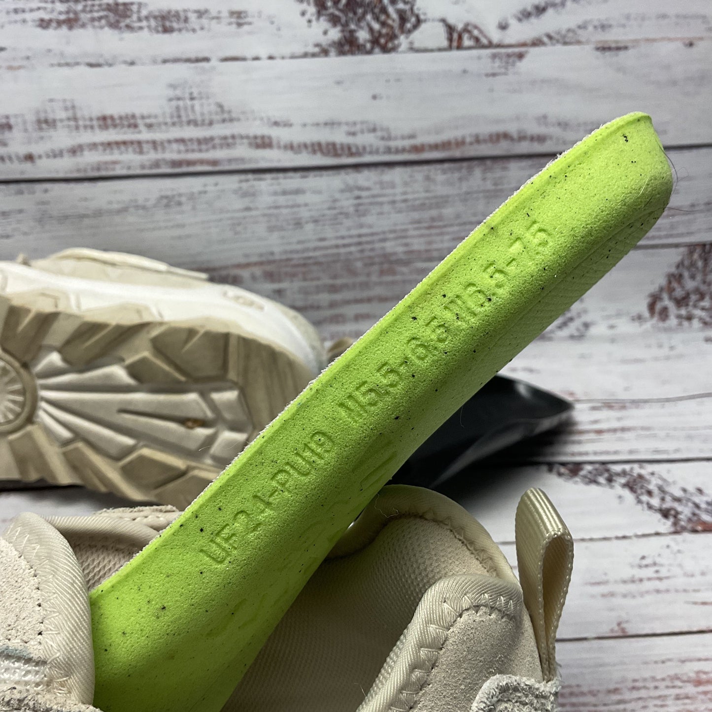 Ugg CapTrail Beige Low Suede Sneaker Shoe Women Size 7