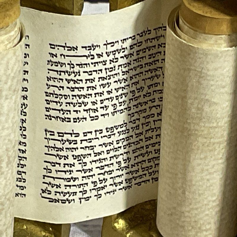 VTG. Jewish Hebrew Judaica Brass & Enamel Torah Scroll- 4.5"