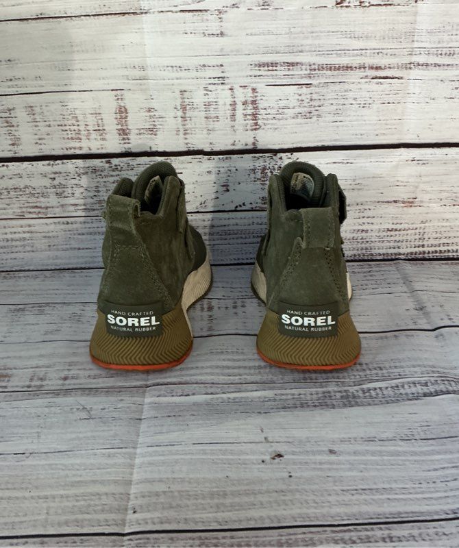 Kid's Boys Sorel Classic Waterproof Olive Green Sneaker Size 8