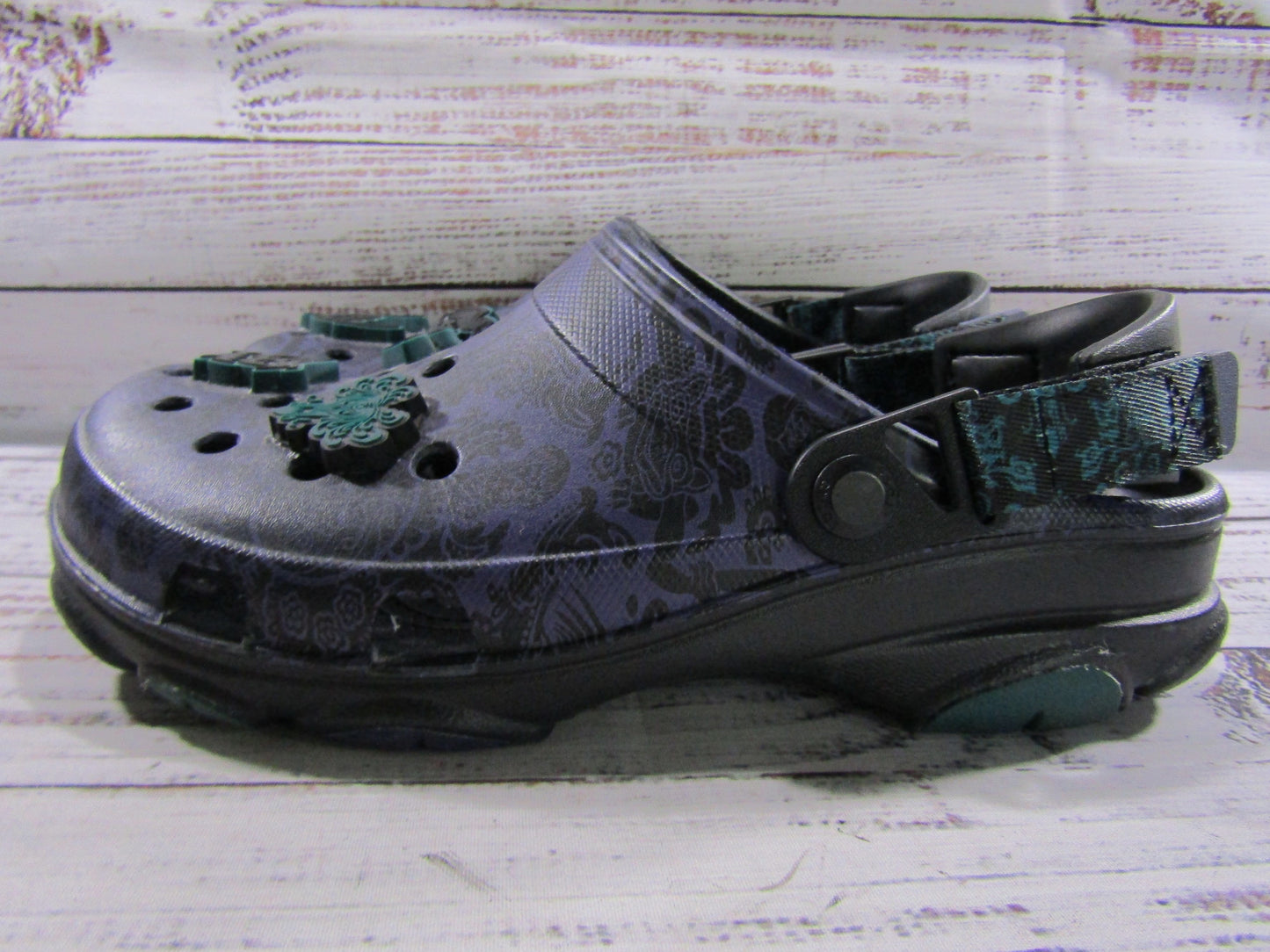Crocs Haunted Mansion Wallpaper Black & Purple Slip-On Sandals Women's Size 9
