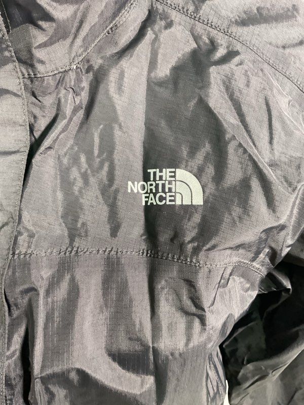 The North Face Girl's Black Windbreaker Zip Up Nylon Jacket Size 18