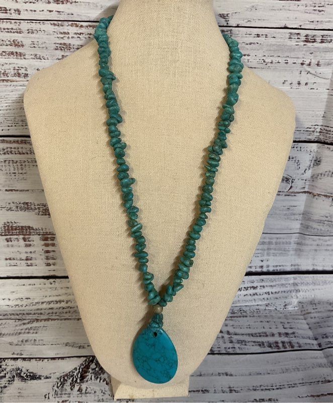 TURQUOISE Beaded Vintage Necklace