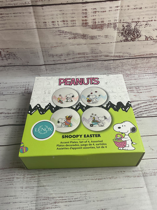 Lenox Snoopy Peanuts Easter Plates Box Set Of 4