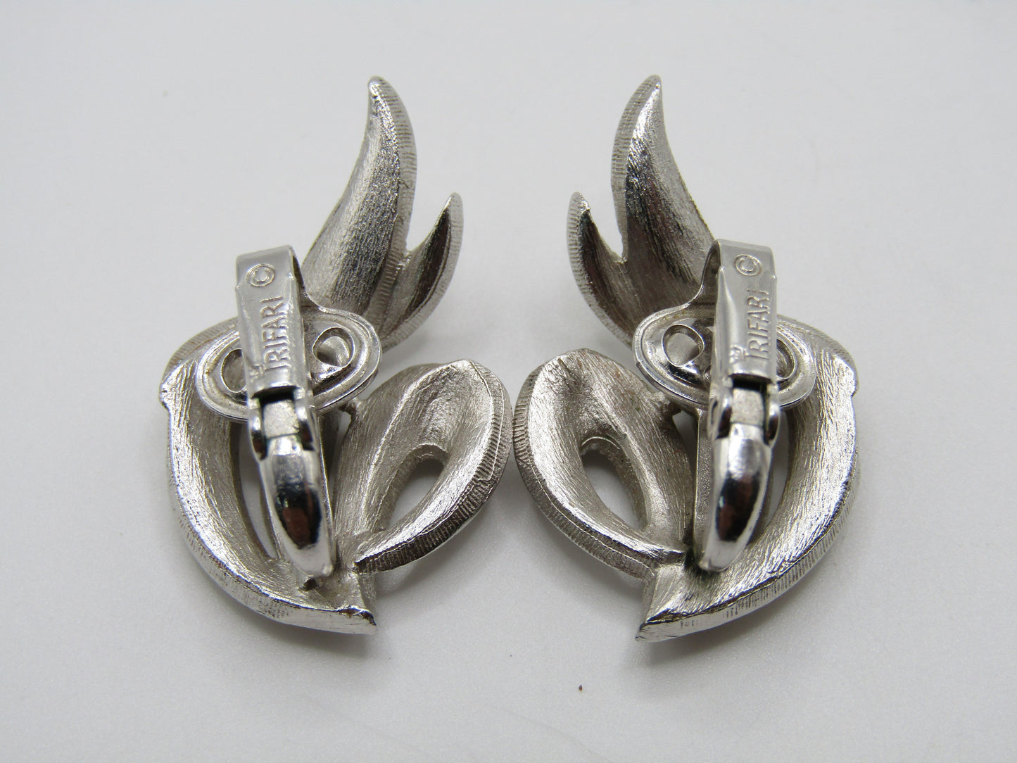 Vintage Crown Trifari Silver Plated Modernist Clip-On Stud Earrings