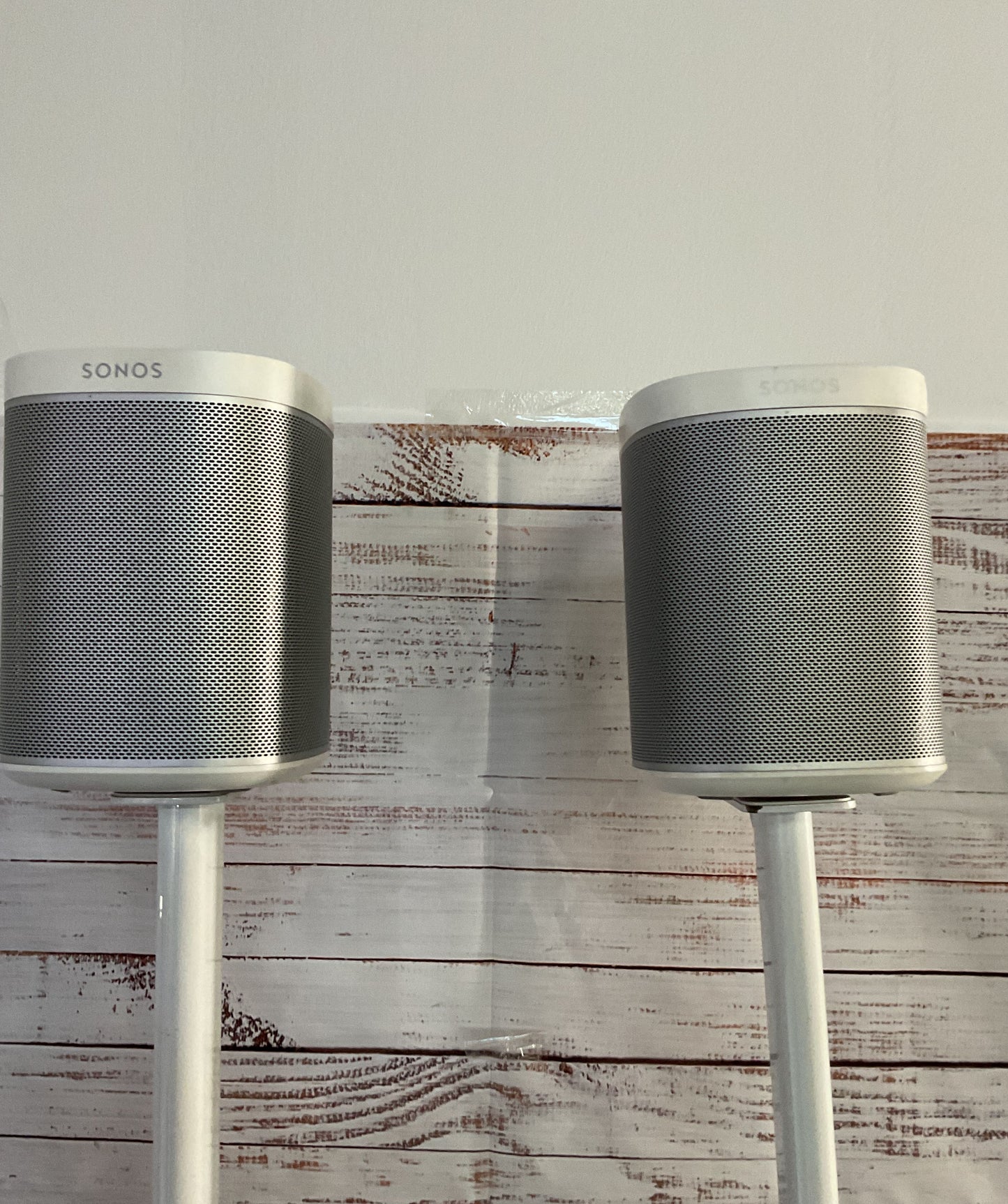 Sonos Play 1 Speakers With Flexson Floor Stands White