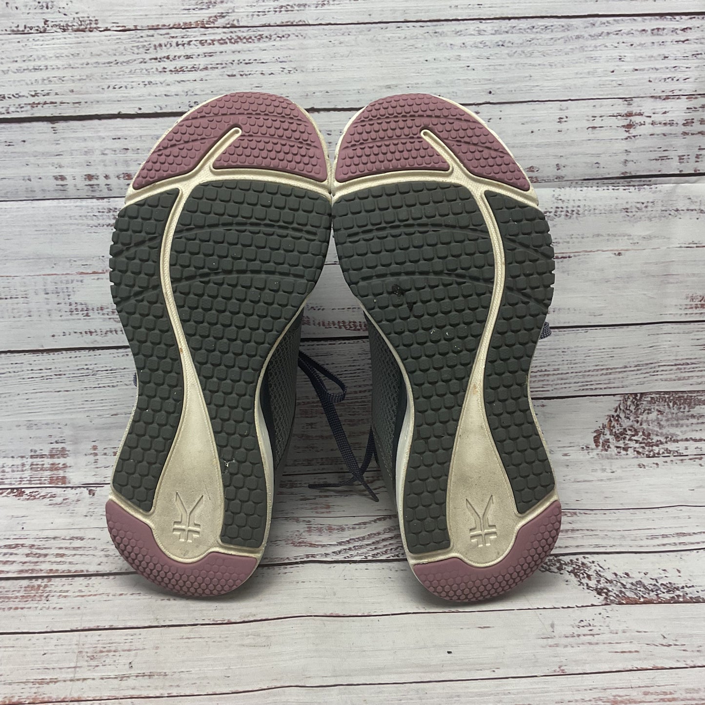 Kuru Quantum 2 Grey Purple Athletic Shoe Women Size 9.5