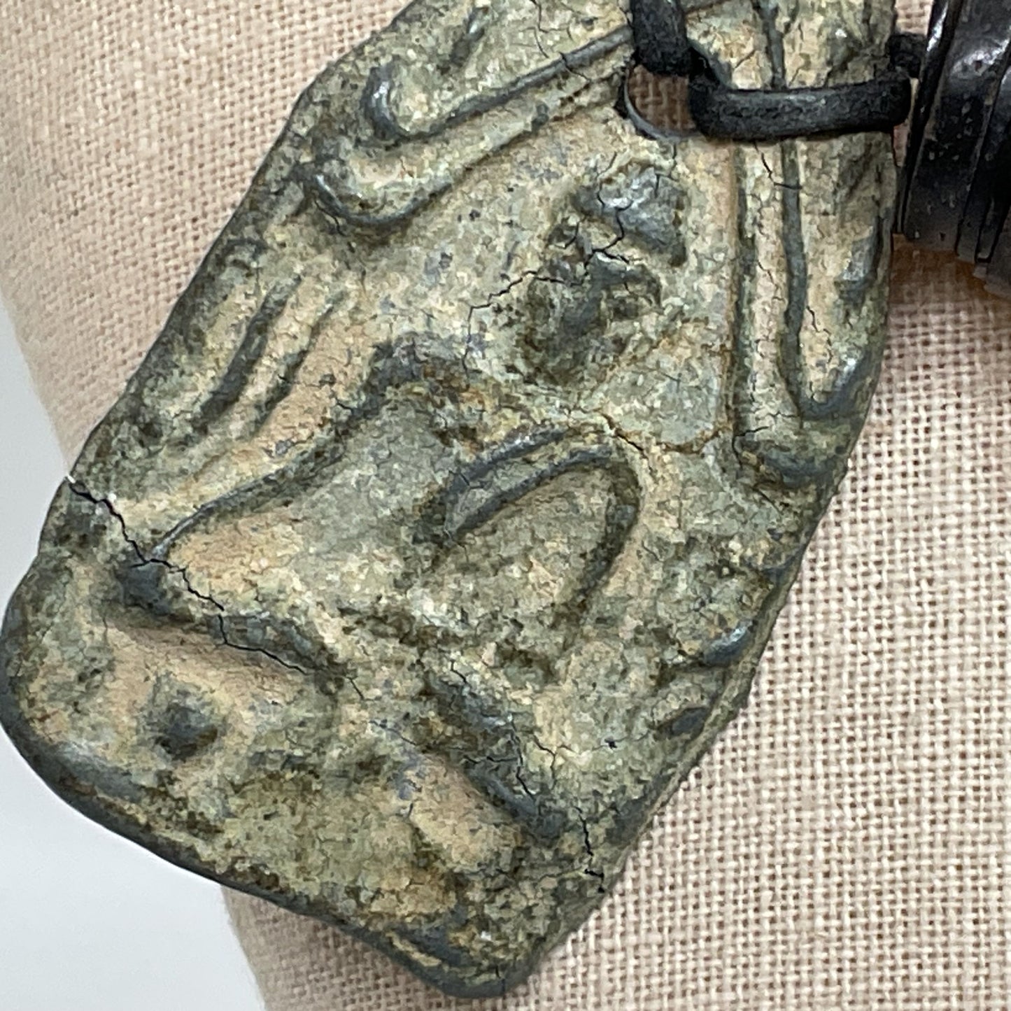 VTG. Thai Buddhist Brass/Metal Diety Figure Amulet Beaded Necklace