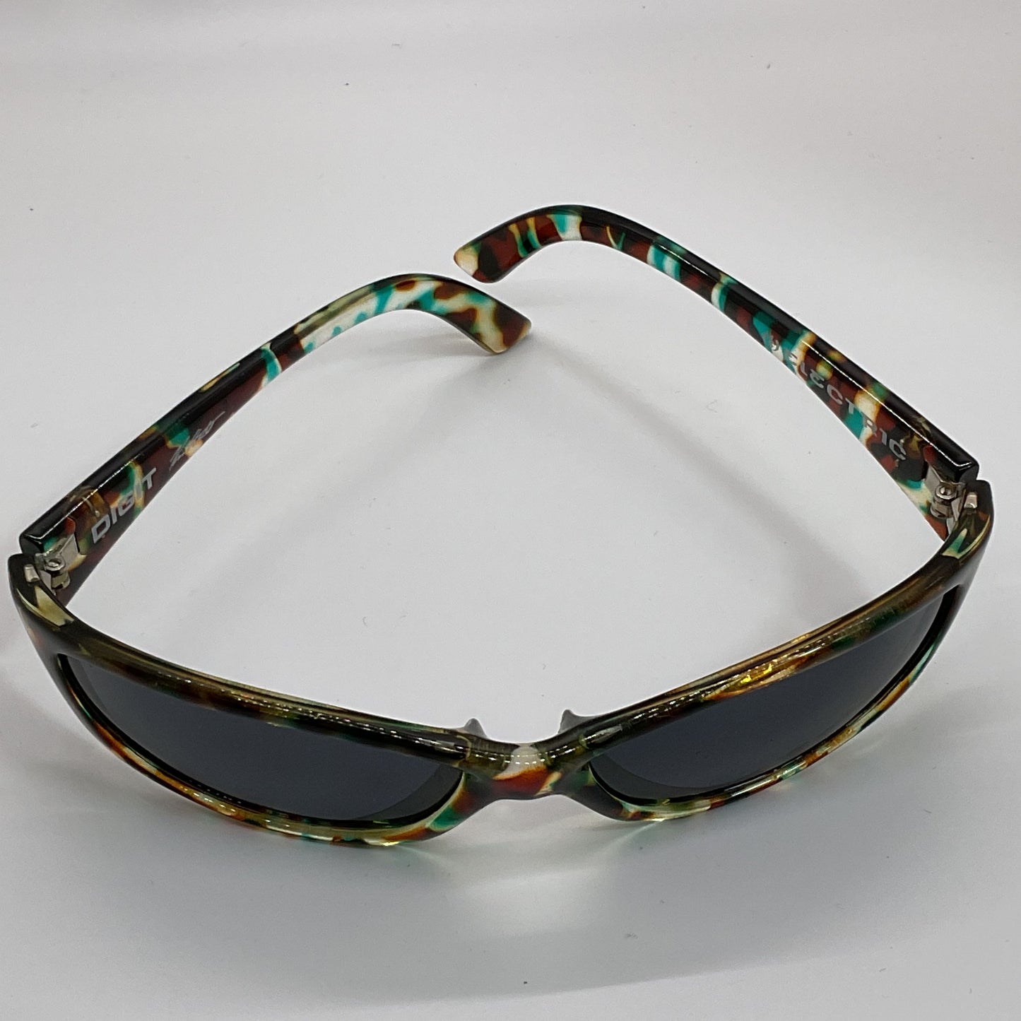 VTG. Y2K ELECTRIC DIGIT Brown Green Sunglasses