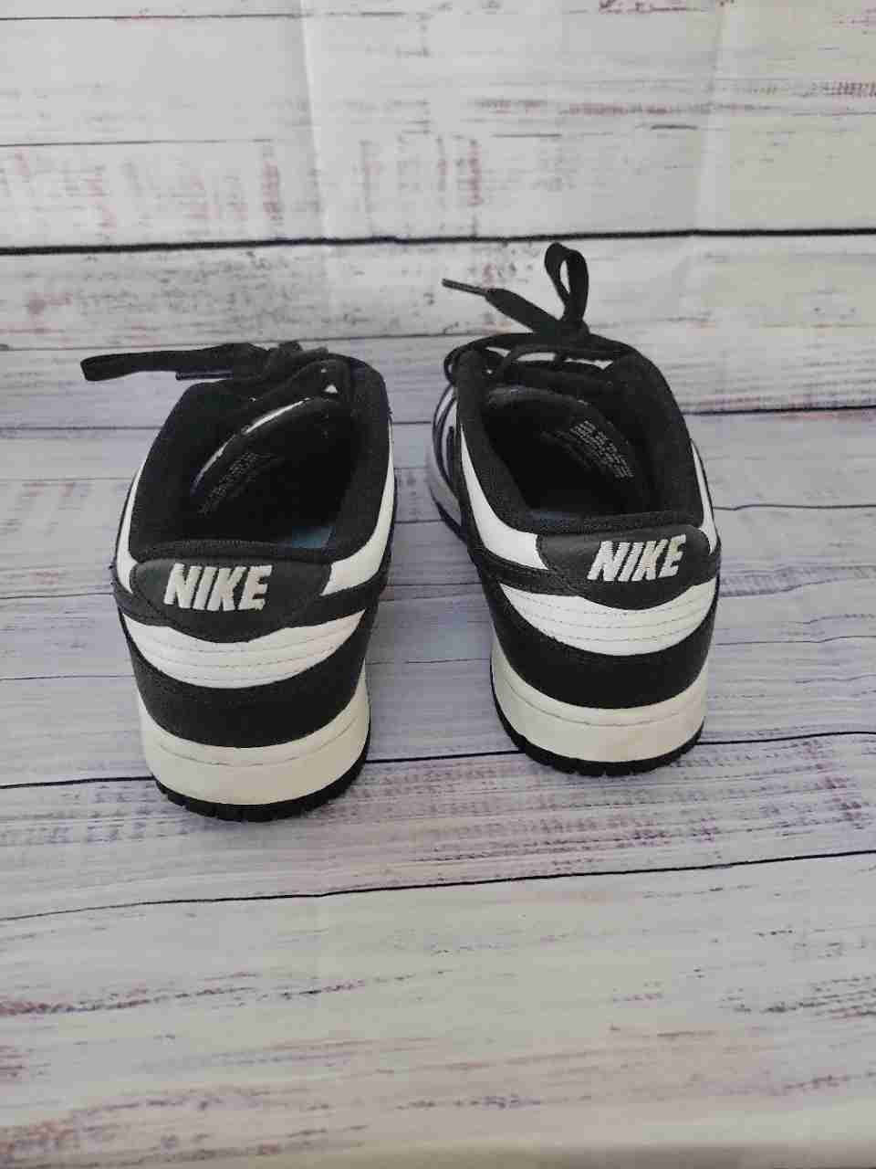 Women's Nike Dunk Low Panda Size 7.5