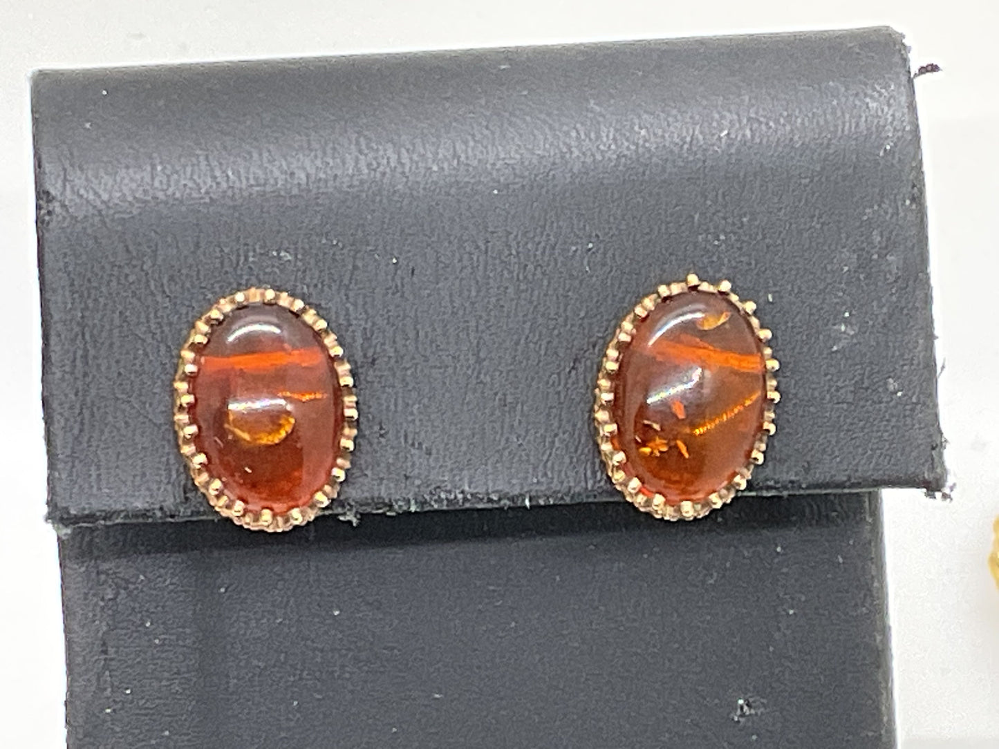 10K Yellow Gold Baltic Amber 5/8" Oval Stud Earrings- 3.28g