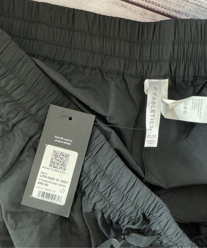 NWT Women's Fabletics Black Nylon Crinkle Pants Size XXL