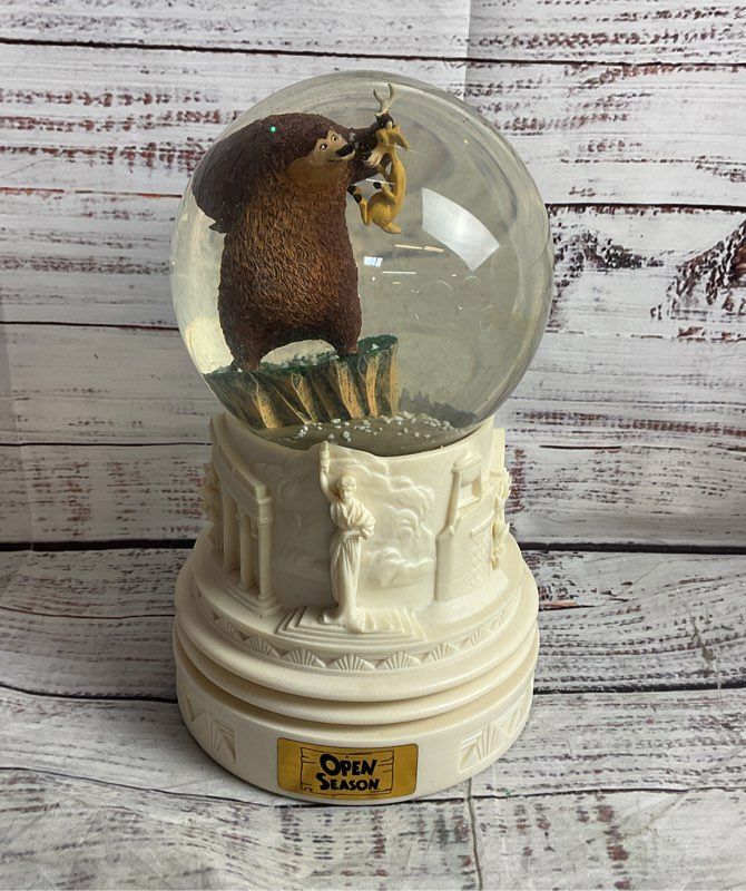 Columbia Pictures Open Season Crew Promotional Gift Snow Globe Multicolor