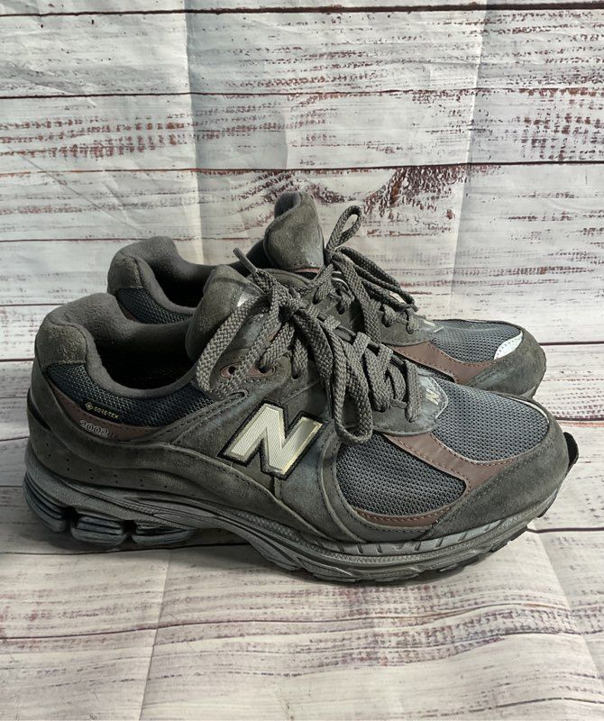 Size 9 - New Balance 2002R GORE-TEX Magnet Mood Indigo