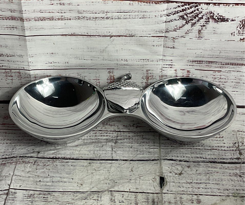 Mariposa Brillante Acorn Double-Bowl Serving Dish Aluminum