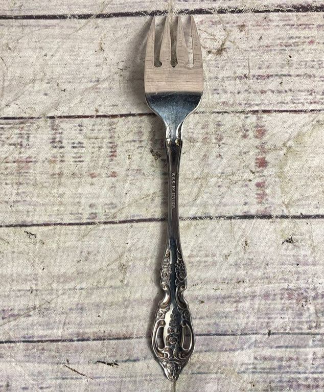 Onedia Vintage Set of 8 Renoir Pembrooke Salad Forks Stainless Steel
