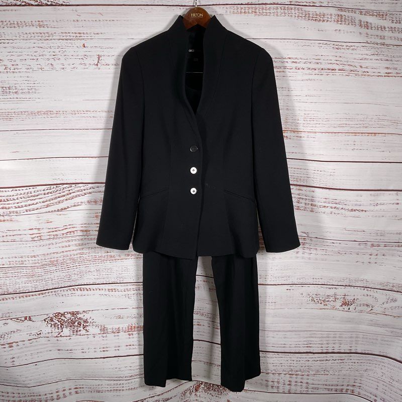 Giorgio Armani Black Label 2 Pc. Shawl Collar Wool Pants Suit Women's Size 40