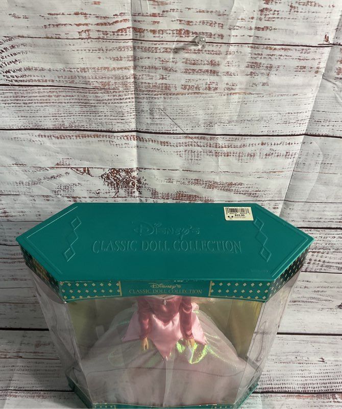 Walt Disney's Sleeping Beauty Disney Exclusive Classic Doll Collection 88003