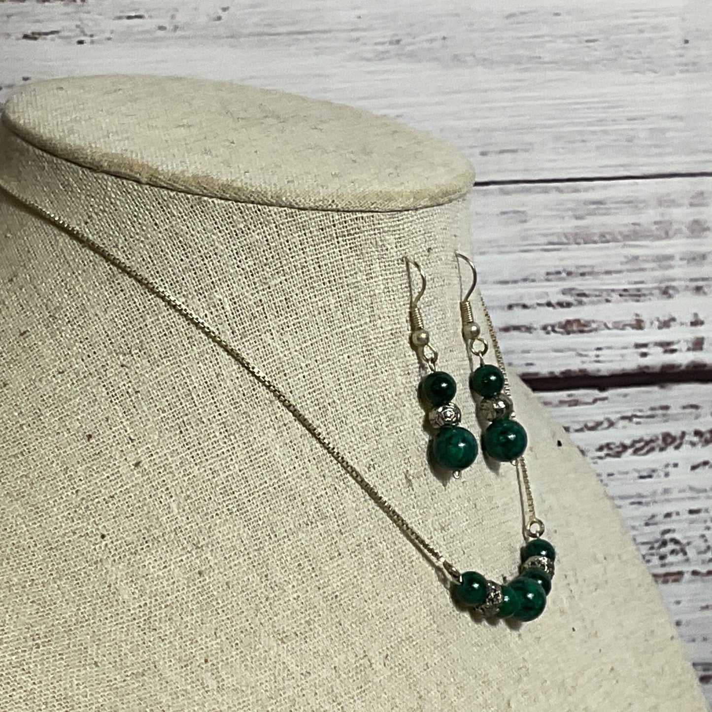 ITALY Sterling & Green Gemstone Beaded 15" Chain Necklace w/ Earrings- 11.17g