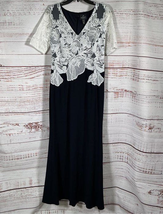 NWT Adrianna Papell Navy blue Embroidered Crepe Gown Dress Size 8 Retail $249