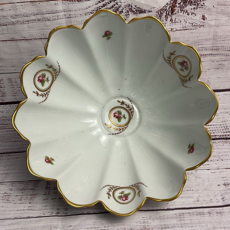 Limoges Castel White Floral Scalloped Edge 8" Footed Serving Bowl