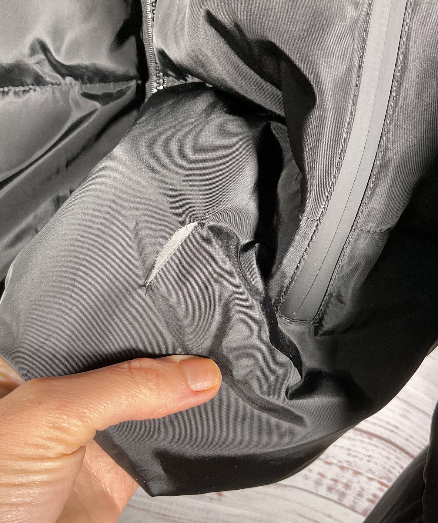 Moncler Montcla Black Down Puffer Jacket - Size 4XL - New with Defect