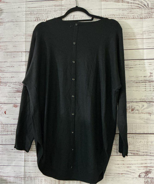 Women's Meo Meli Black Sweater with front pockets and buttons in back Size OS