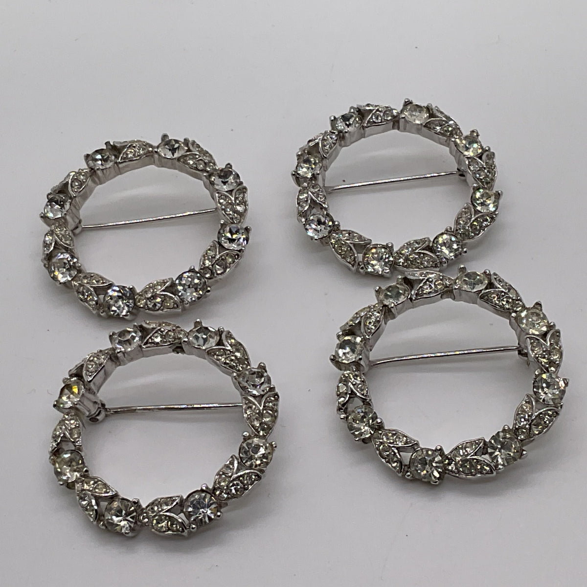 CROWN TRIFARI Non-precious Metal Jewelry Set