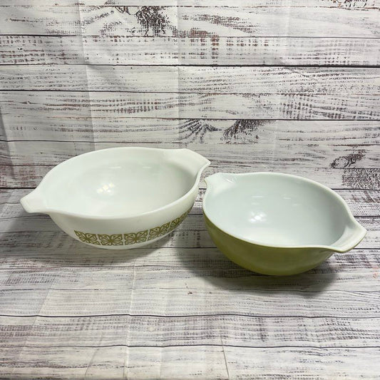 Two Pyrex Glass Cinderella Mixing Bowls 4 Qt & 2.5 Qt Autumn Floral, Verde Green