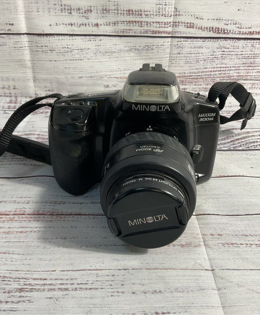 Minolta Maxxum 300Si Film SLR with 35-70mm & 70-210 Lens