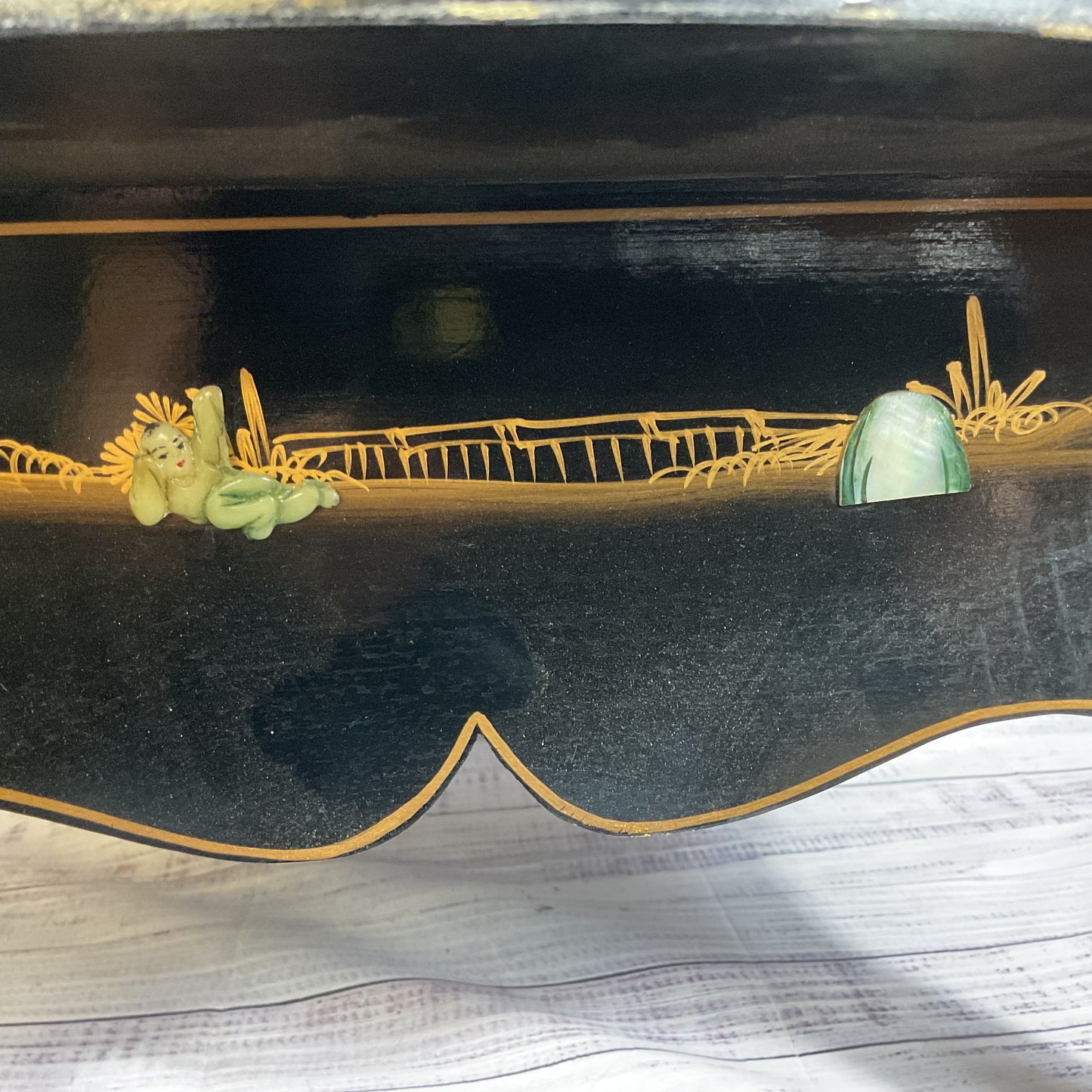 VTG./ANTIQUE Small Chinese Mother of Pearl Black Lacquer Table- 24x24x10