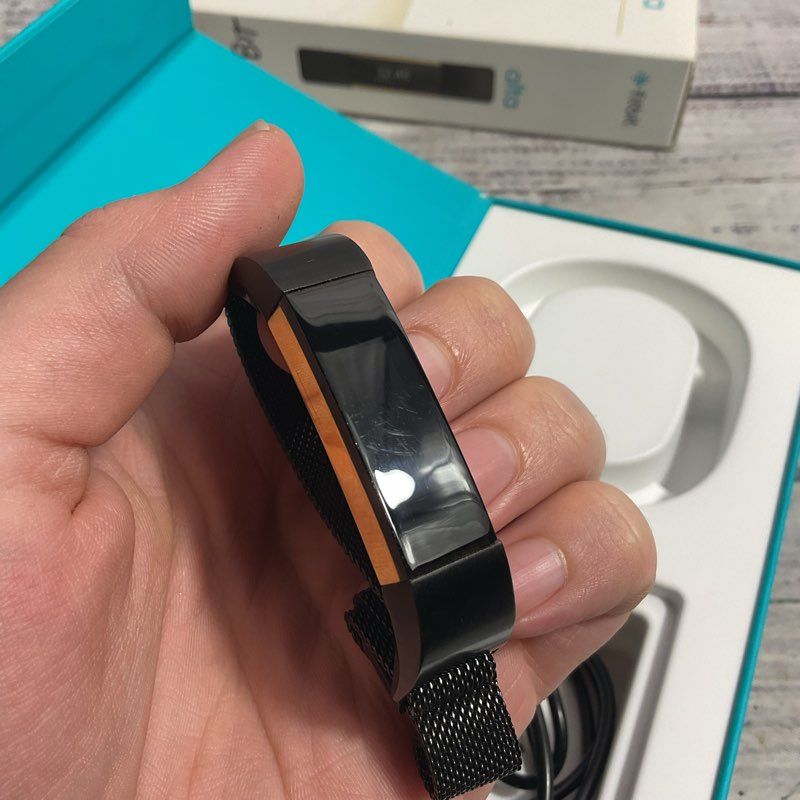 Fitbit Alta Gold Series Black Fitness Heart Rate Step Tracker Watch w/ Box