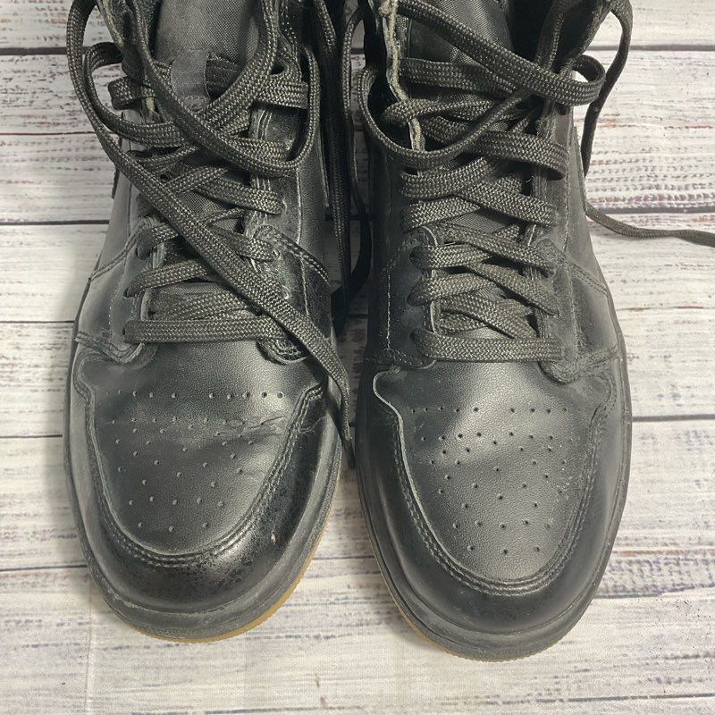 Nike Air Jordan 1 Retro High Black Gum Athletic Sneaker Men's Size 10
